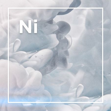 Textura e cor do ingrediente niacinamida