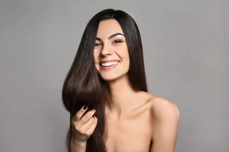 cabelo liso com frizz