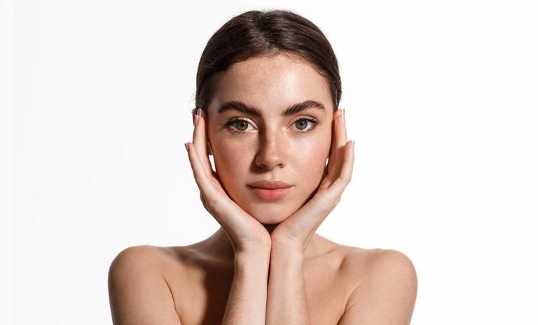 borbulhas nas bochechas significado