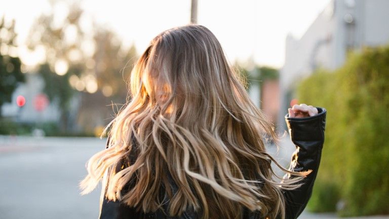 dicas para manter o cabelo louro comprido