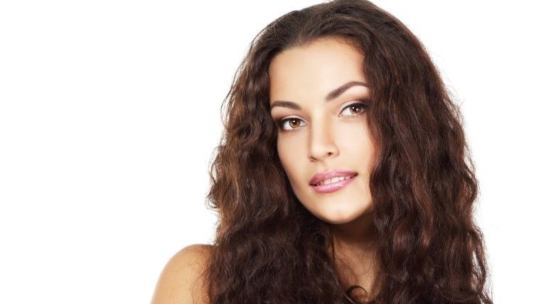 combater cabelo frisado