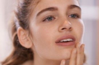 diferença pontos negros, acnes e borbulhas