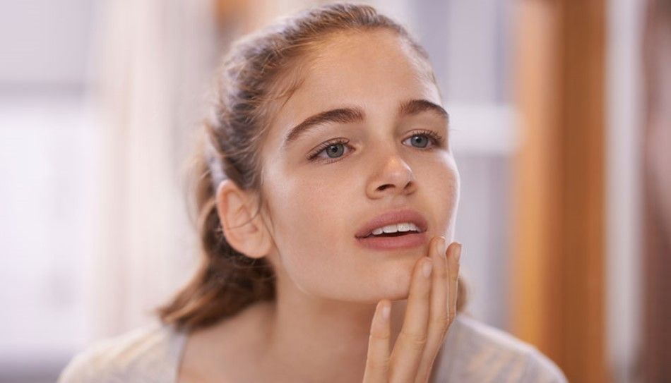 diferença pontos negros, acnes e borbulhas