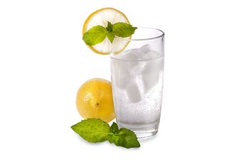 copo de sumo de limão