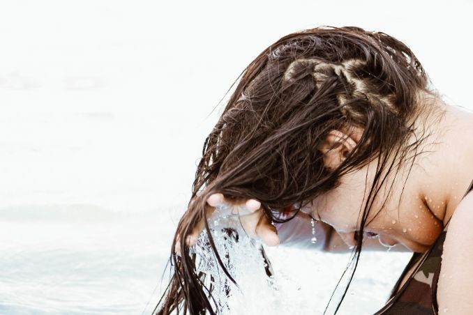 Qual a composição de um shampoo sólido Ultra Suave da Garnier?